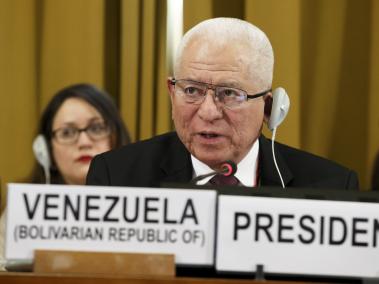 El representante de Venezuela, Jorge Valero, Presidente de la Conferencia de Desarme.