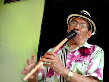 El folclorista Pedro Ramayá Beltrán, rey momo del Carnaval de Barranquilla 2002 fue hospitalizado, pero su estado de salud está estable.