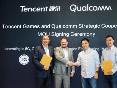 Frank Meng, presidente de Qualcomm China, Cristiano Amon, presidente de Qualcomm Technologies, Steven Ma, vicepresidente senior de Tencent Holdings, Daniel Wu, gerente general de Tencent.