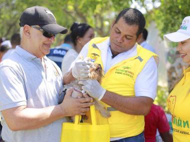 En el marco de la inauguración del Centro de Bienestar Animal El Guardián ubicado en el municipio de Santa Rosa, la Gobernación de Bolívar realizó jornada de vacunación y desparacitación en el Parque Espíritu del Manglar.