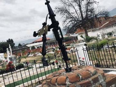 Tumba profanada en el cementerio de Santa Elena, municipio de El Cerrito (Valle)