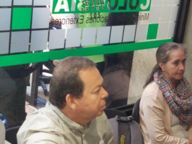 En el aeropuerto internacional de Medellín fue capturado el vicecontralor Rubén Darío Naranjo Henao y su esposa.