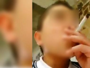 El menor de edad se grabó a sí mismo y el video se hizo viral en redes sociales.