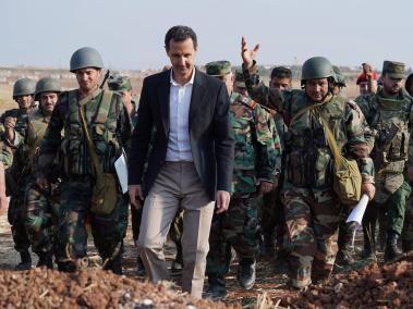 Bashar al Assad, líder del régimen sirio, en su primera visita a la zona de conflicto desde que estalló un conflicto en su país en 2011.
