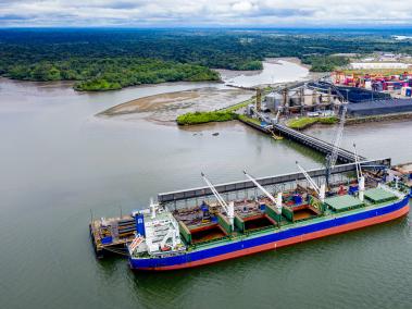 Compas Aguadulce recibe el buque de granel alimenticio más grande que ha tocado puerto colombiano.