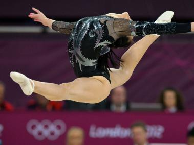Aliya Mustafina, oro en barras asimétricas de la gimnasia artística en los Olímpicos de Río de Janeiro 2016.