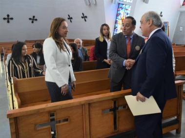 En un acto, el director de la Agencia de Defensa Jurídica del Estado, Camilo Gómez, pidió perdón a la familia de Gil.