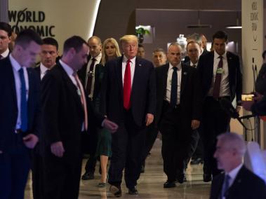 Asistentes al Foro de Davos escucharon este martes al presidente de Estados Unidos, Donald Trump.