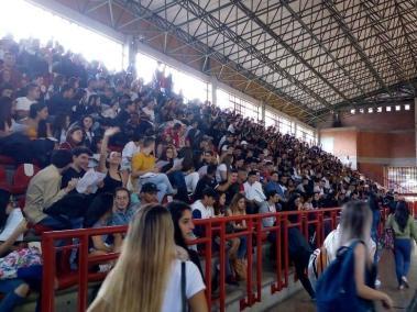 Asamblea estudiantil en la Universidad de Medellín