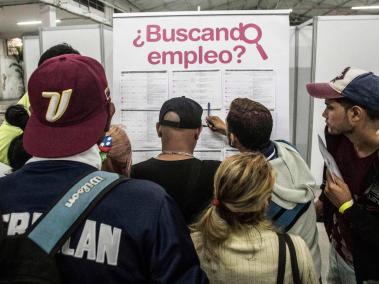 Aunque tuvo una baja en el trimestre octubre-diciembre, ubicándose en 16 %, el desempleo juvenil junto con la migración venezolana son aspectos críticos a abordar en el mercado laboral.