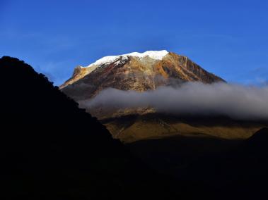 Vista de la cumbre del nevado del Tolima, que se eleva 5.215 metros sobre el nivel del mar, en la cordillera Central de los Andes.
