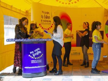 Los kioskos son espacios sensibilizar y articular a las entidades locales organizadores de ferias y fiestas y a los responsables de atender a las mujeres víctimas de cualquier tipo de violencia.