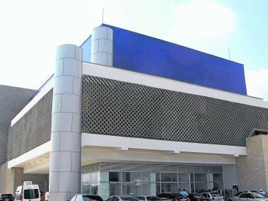 Esta es la moderna sede del canal regional, que se encuentra en el corredor universitario, municipio de Puerto Colombia.