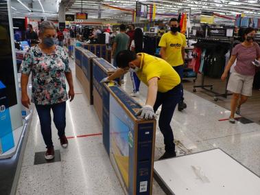 La Alcaldía de Medellín evaluará con los gremios empresariales y las autoridades de salud las medidas para los siguientes días sin IVA, a desarrollarse el 3 y 19 de julio.