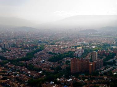 Así se ve el fenómeno en el cielo de Medellín