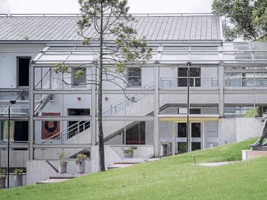 Las imágenes del campus de la Universidad de los Andes. Algunos extrañan los espacios verdes.
