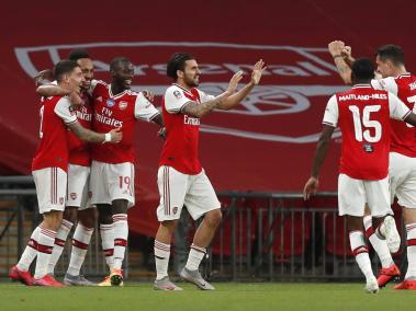 Arsenal celebra gol contra Manchester City.
