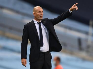 Zinedine Zidane, técnico del Real Madrid, eliminado de la Liga de Campeones.