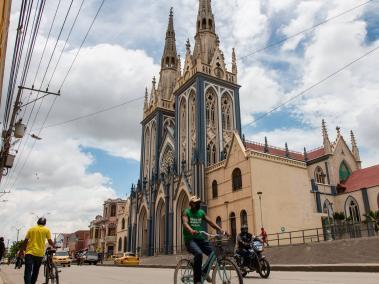 La iglesia de San Roque, en plena calle 30, símbolo de la arquitectura moderna de esa parte de Barranquilla de hace un siglo.