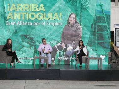 ARRIBA Antioquia, fue presentada este martes por el gobernador encargado de Antioquia, Luis Fernando Suárez Vélez.