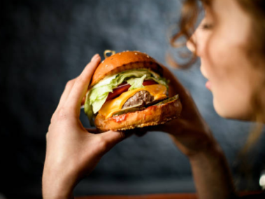 La hamburguesa de lujo lleva el nombre de ‘Fleurburger 5000’.