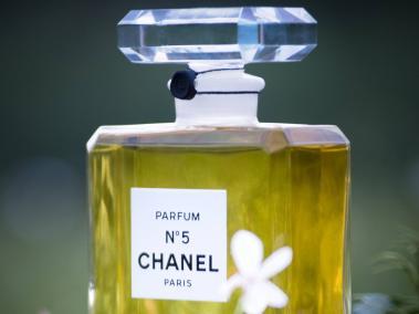 Chanel No. 5, uno de los perfumes más famosos de la historia.