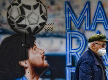 Mural de homenaje a Diego Maradona.