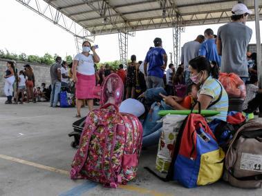 Más de 3.000 desplazados por enfrentamientos en frontera con Venezuela.