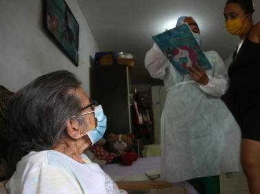 En Cali se busca continuar con las vacunaciones a personas de 80 años, y en la segunda fase, a quienes tienen entre 60 y 79 años.
