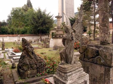 El Cementerio británico está anexo al Cementerio Central de Bogotá.