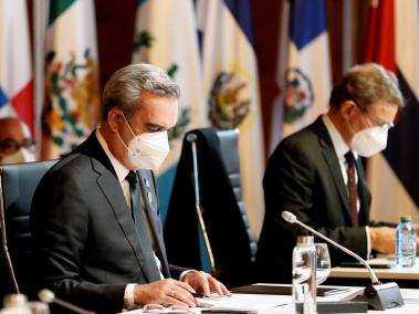El presidente de la República Dominicana, Luis Abinader, en la sesión plenaria de jefes de Estado y de Gobierno de Iberoamérica, como parte del programa de la XXVII Cumbre Iberoamericana, en Soldeu, Andorra, este miércoles.