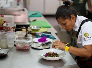 Para sus platos, Rodríguez usa productos locales de su natal Mesitas del Colegio.