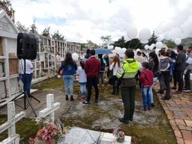 Con un homenaje fue despedido el bebé que falleció en una ambulancia que fue bloqueada en la vía Tocancipá-Bogotá