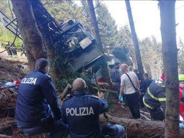 Accidente de teleférico en Italia. Foto facilitada por la policía italiana (Polizia di Stato).