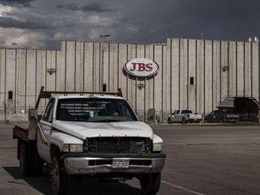 Una planta de procesamiento de JBS permanece inactiva después de detener las operaciones el 1 de junio de 2021 en Greeley, Colorado.