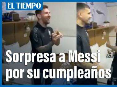 Compañeros despiertan a Leo Messi para felicitarle por sorpresa en su cumpleaños 34