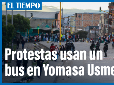 En Yomasa Usme, descolgaron un bus en una vía empinada, durante las protestas