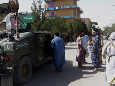 Los talibanes lanzaron un gran asalto contra una capital provincial en Afganistán el 7 de julio, el primero desde que el ejército estadounidense inició su retirada final de tropas del país.