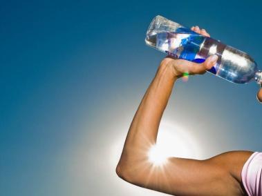 Mantener el balance de agua en nuestro cuerpo es fundamental para nuestra salud.