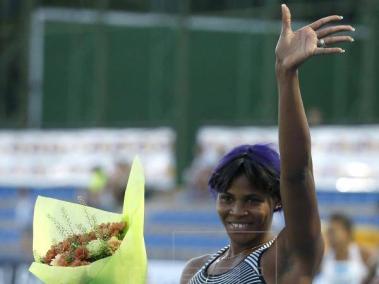 Velocista Blessing Okagbare de Nigeria, primera suspendida por dopaje en los Olímpicos.