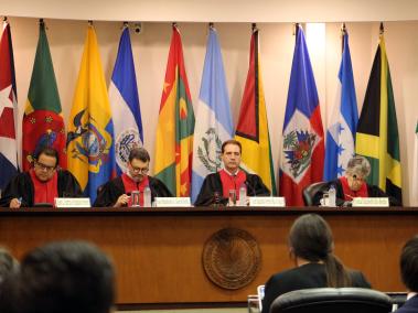 Los jueces de la Corte Interamericana de Derechos Humanos, que es presidida por el colombiano Humberto Sierra.
