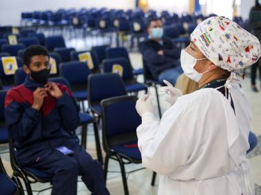 Actualmente, Bogotá tiene abierta la vacunación para mayores de 12 años. Sin embargo, las dosis se agotan.
