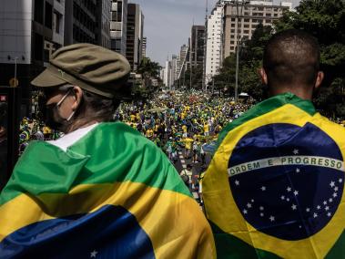 Miles de brasileros salieron a las calles para apoyar y rechazar el gobierno Bolsonaro.