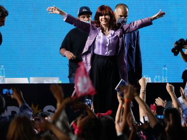 La vicepresidenta argentina, Cristina Fernández, participa en el cierre de campaña del Frente de Todos para las elecciones legislativas.