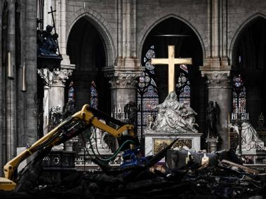 Reconstrucción de Notre Dame en París