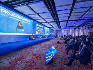 El Colombia Investment Summit, celebrado a fines de octubre del 2021 en Bogotá, se desarrolló en un formato híbrido: presencial y a través de medios virtuales.
