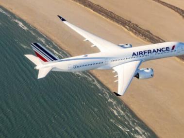 Air France es la aerolínea bandera francesa.