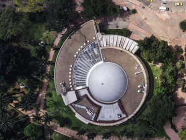 Habrá show láser con música en el Planetario de Bogotá.