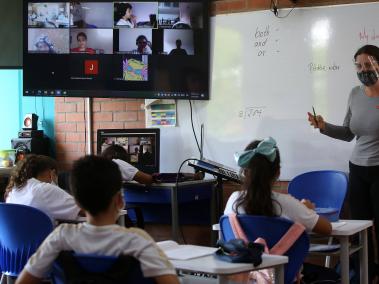 En Colombia, el 63 % de estudiantes de 11 y 5.º de colegios públicos no tienen acceso a internet.