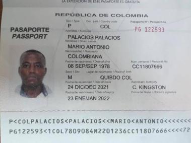 Pasaporte de Mario Palacios, quien será extraditado a Estados Unidos.